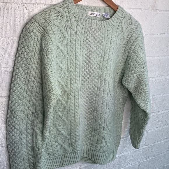 Ann Taylor Wool Cable Knit Vintage Green Mint Sweater sz M - Picture 2 of 8